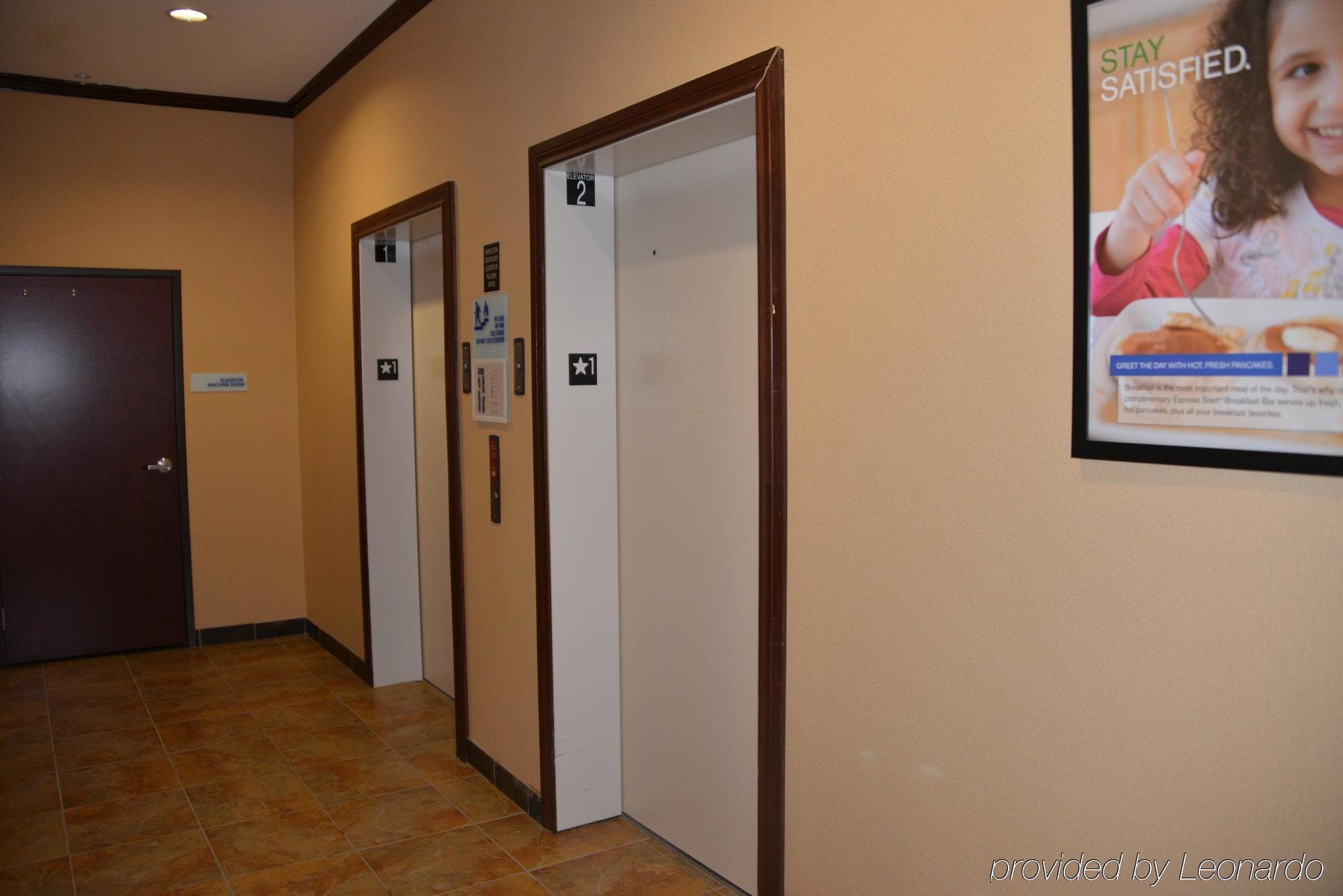 Holiday Inn Express Hotel & Suites Dumas By Ihg Екстериор снимка