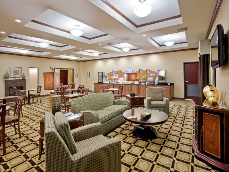 Holiday Inn Express Hotel & Suites Dumas By Ihg Екстериор снимка