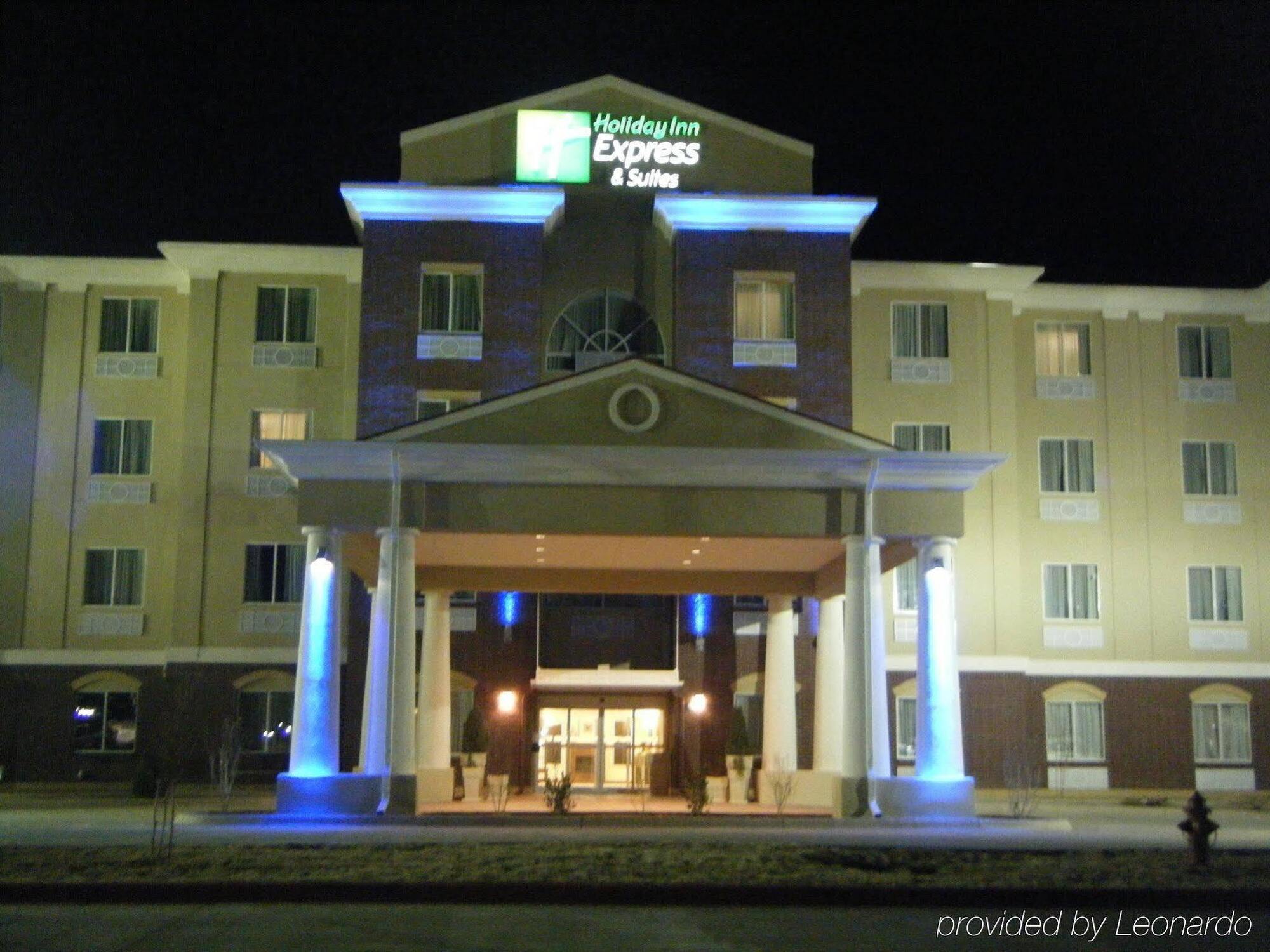 Holiday Inn Express Hotel & Suites Dumas By Ihg Екстериор снимка